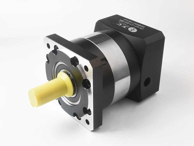 行星減速機(jī)廠家組織羽毛球戶(hù)外活動(dòng)